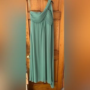 Beautiful dress for a wedding or prom.